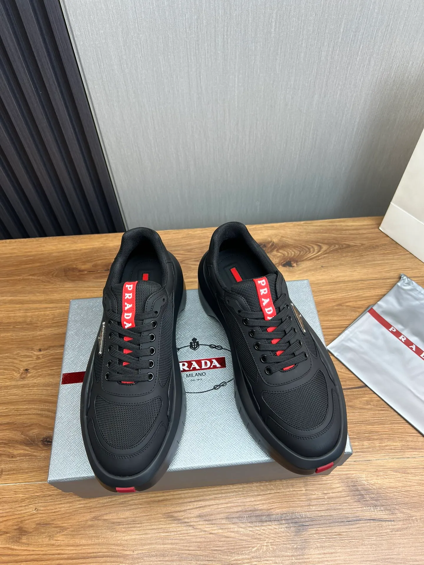 Men's shoes 💰620💰 [PRADA] Men's shoes are popular in the counter, official website is synchronized, high-quality shipments ✔️Original cowhide stitching mesh + cowhide lining, 1🆚1 replica, original original bottom, 38-45 (45 customized, non-refundable)